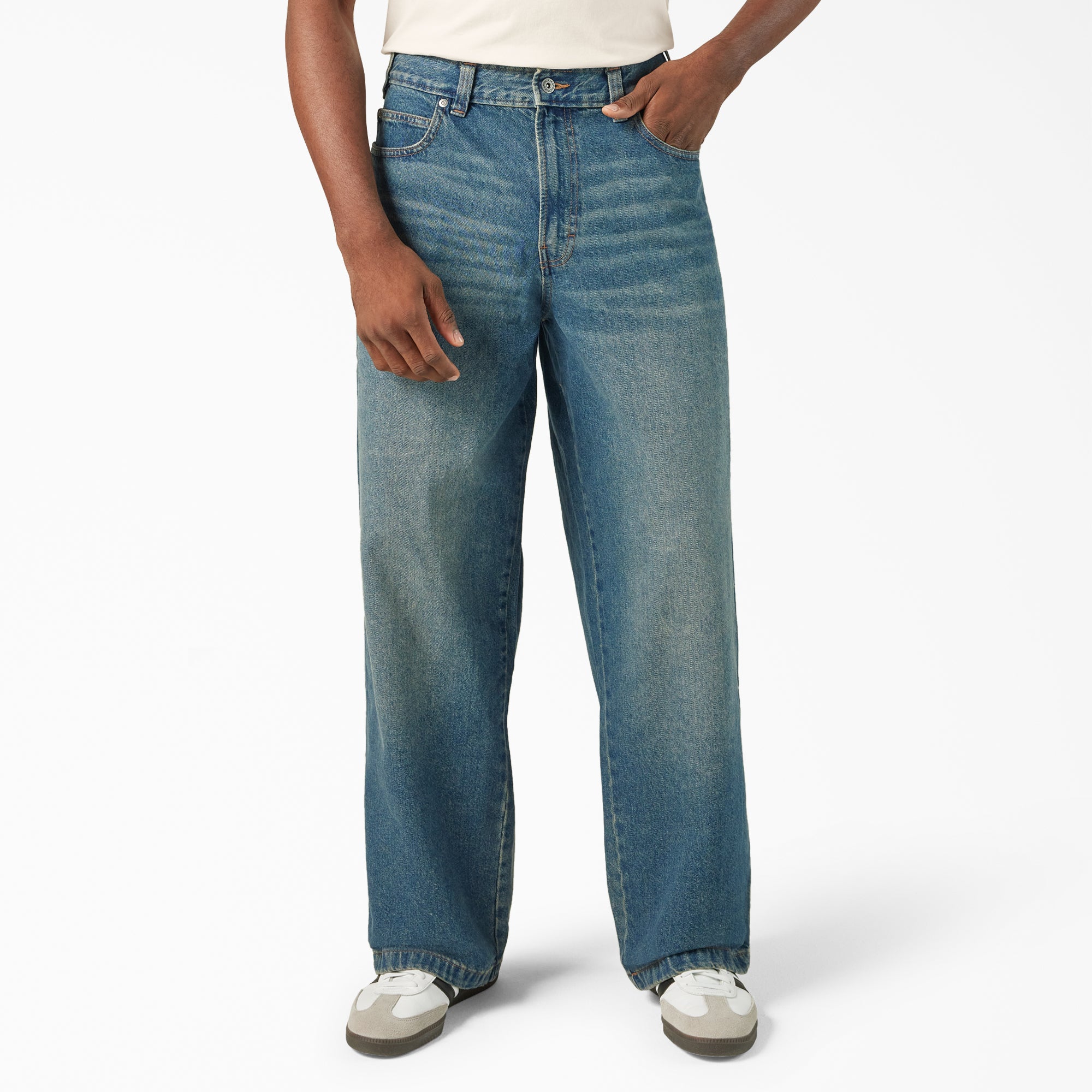 Hilham Loose Fit Jeans