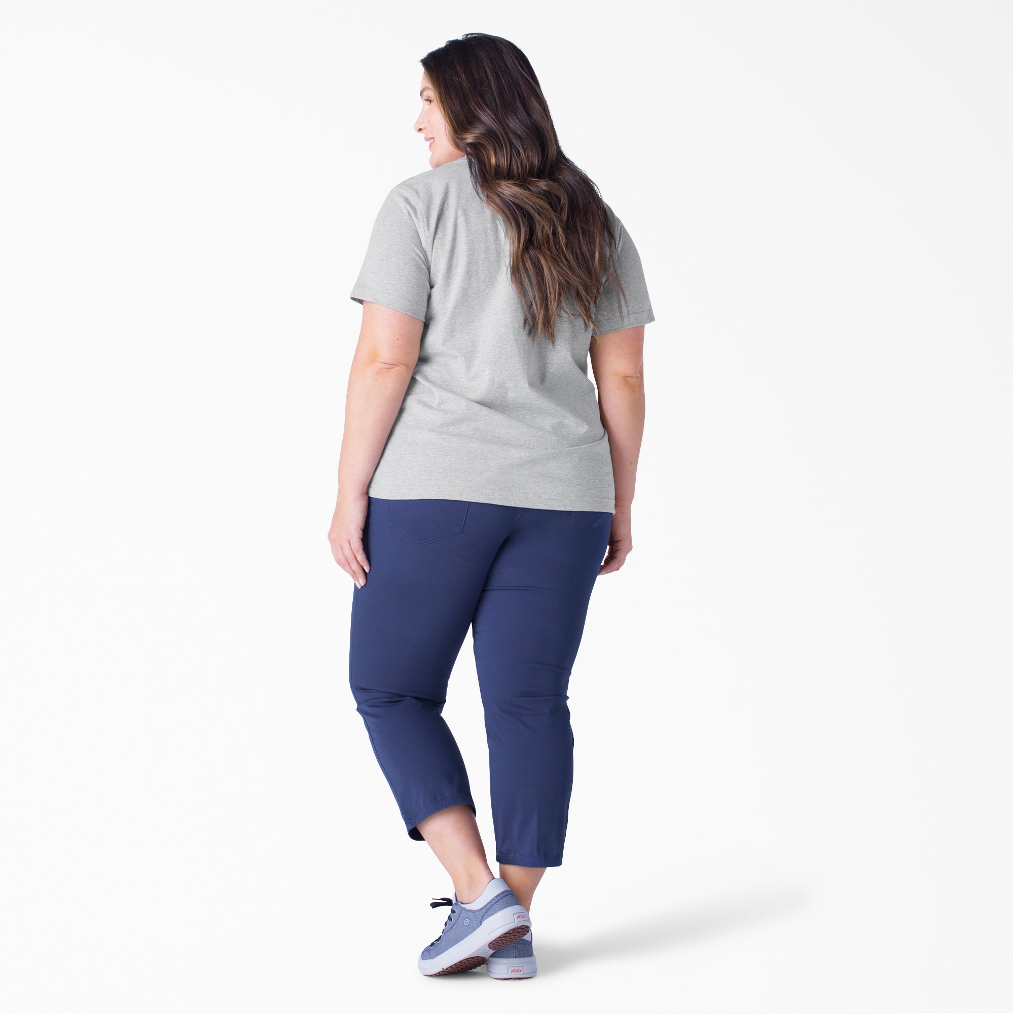 Women's Plus Heavyweight Short Sleeve Pocket T-Shirt - Image 4